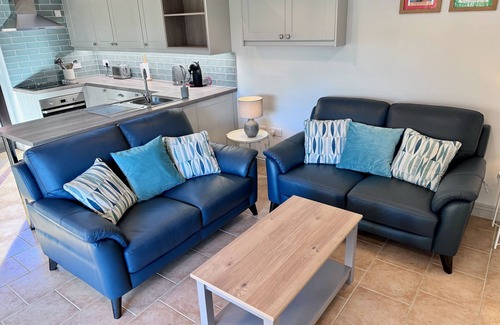 Dilham House | Dog and family friendly barn conversion with fully enclosed garden and hot tub