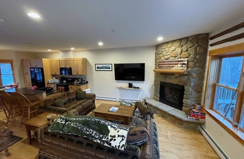 Carrabassett Valley Condo | Dog Friendly SugarloafCondo- Ski, Snowboard, Golf or Hike!