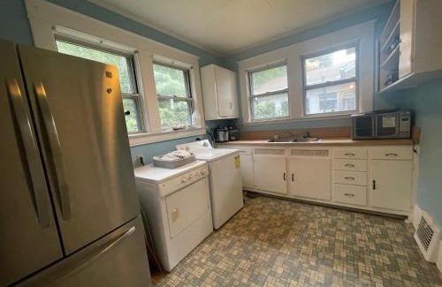 East Point House | Dog Friendly 1 bd 1 ba near Airport and Marta