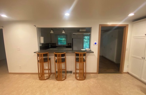 Green Bay House | Dog Friendly 3-bedroom house near Door County, Lambeau Field and on a bus line!