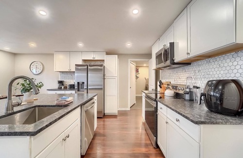 Longmont House | Dog Friendly, 4-bedroom, Cozy Longmont Home