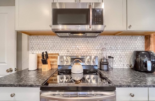 Longmont House | Dog Friendly, 4-bedroom, Cozy Longmont Home