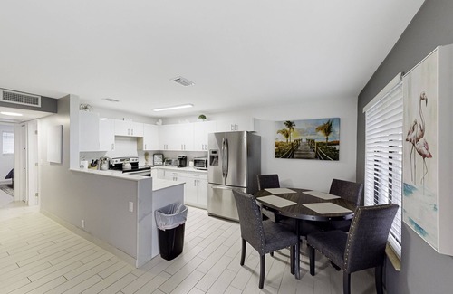 Singer Island Apartment | Dog-friendly apartment close to the beach with open layout, firepit, & AC