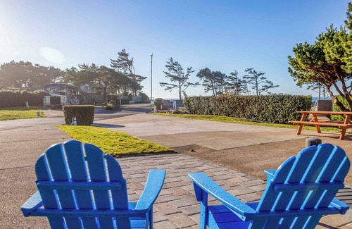 Agate Beach RV Rental | Dog Friendly, Available with 50AMP, 30AMP, Water and Sewer hook up's, WiFi