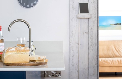 Saint Gennys House | Dog friendly barn, near the beach, with Alpacas, fast wifi and EV charger