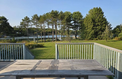Boothbay House | Dog-Friendly Boothbay Getaway with New Dock & Walk to Country Store!