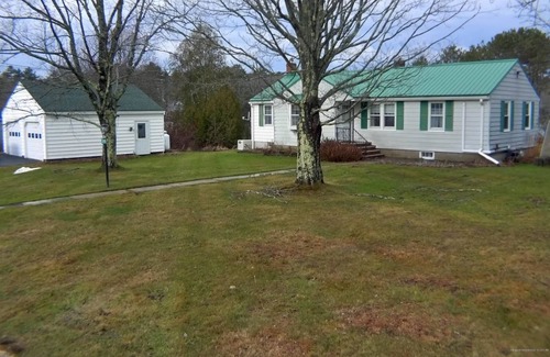 Boothbay House | Dog-Friendly Boothbay Getaway with New Dock & Walk to Country Store!