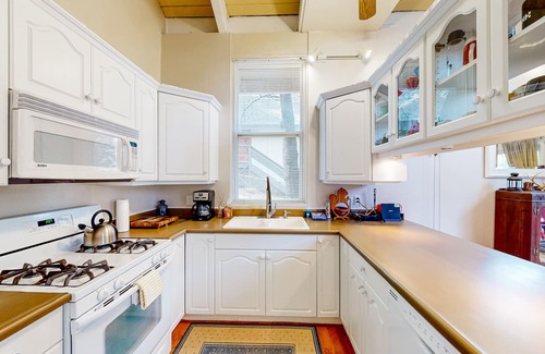 Twin Peaks Cabin | Dog-friendly cabin surrounded by trees and wildlife with fireplace & deck