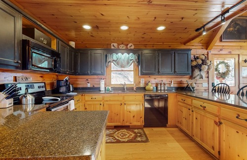 Morganton Cabin | Dog-friendly cabin with hot tub, gorgeous views, firepit & wraparound porch