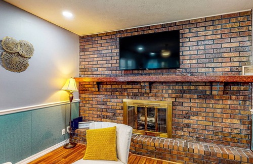Wayne House | Dog-friendly - Close to Speedway - Enclosed Yard