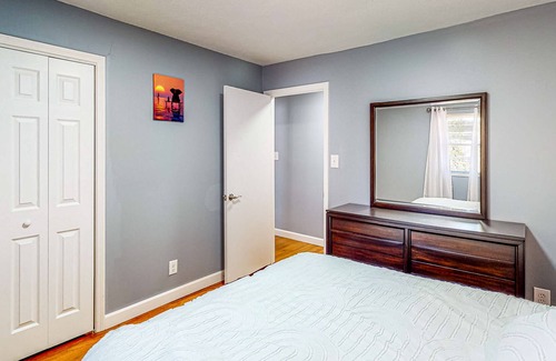 Wayne House | Dog-friendly - Close to Speedway - Enclosed Yard