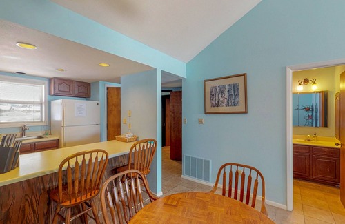 Pagosa Springs Condo | Dog-friendly condo w/covered porch & views - near golf, lakes & ski