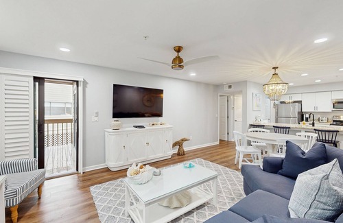 Palmetto Dunes Condo | Dog-Friendly Condo with pool, golf, and just steps to the beach