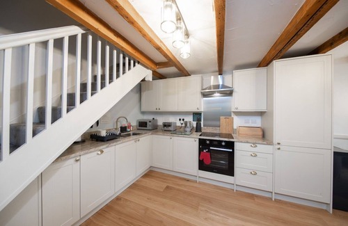 Crowdecote Cottage | Dog-friendly country cottage for two people