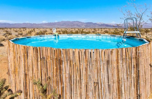 Wonder Valley House | Dog-friendly desert retreat with mountain view - pool, hot tub, sun room & W/D
