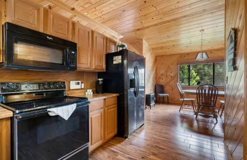 Show Low Cabin | Dog Friendly, Fully Gated, Private Cabin by Fool Hollow Lake