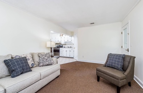 Flat Rock Condo | Dog-friendly gem on the lake with pool, beach, lush acreage, fast WiFi & kitchen