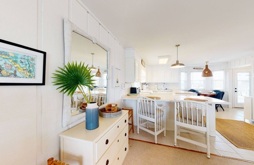 Royal Lagoons House | Dog-friendly getaway with ocean and bay views, WiFi, washer/dryer, & central A/C