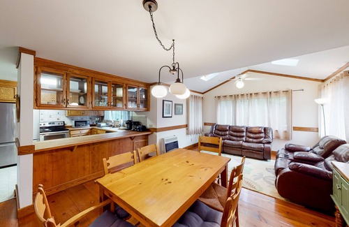 Lookout Mountain House | Dog-friendly home with private pool, fireplace, deck, grill, & washer/dryer