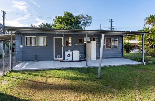 Bongaree House | Dog Friendly Holiday House in Bongaree