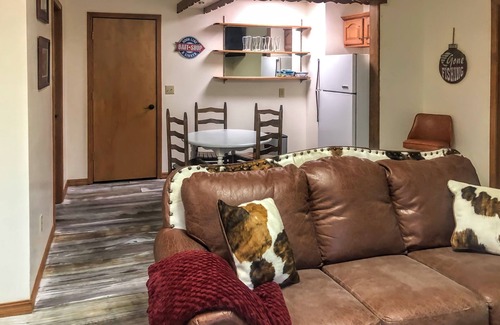 Eureka Springs House | Dog-friendly home with serene views of Beaver Lake, 2 living areas & bunk room