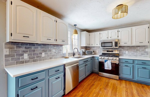 North Falmouth House | Dog-friendly home with 2 firepits & great deck - 1 mile to Megansett Beach