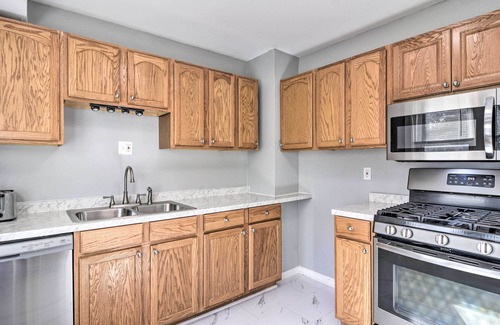 Cheektowaga House | Dog-Friendly Home ~ 14 Mi to Highmark Stadium