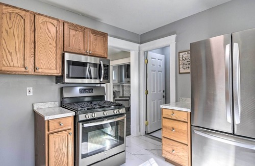 Cheektowaga House | Dog-Friendly Home ~ 14 Mi to Highmark Stadium