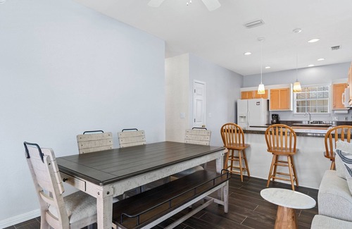 Clipper Cove House | Dog Friendly Home Close to the Beach