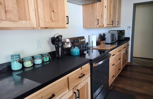 Corvallis House | Dog-friendly home on 2 acres with mtn. views, close to town; all new inside