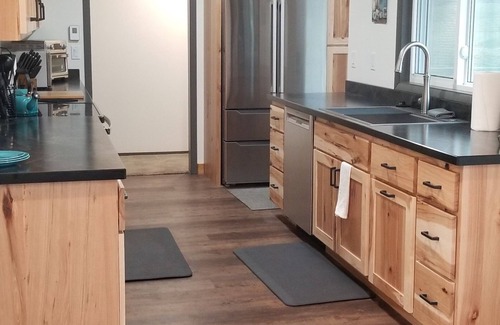 Corvallis House | Dog-friendly home on 2 acres with mtn. views, close to town; all new inside