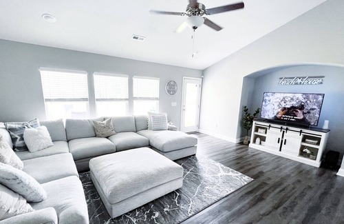 Socastee House | Dog-friendly home near beach, boat launch, & golf