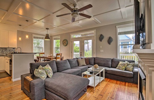 Lincoln Beach House | Dog-Friendly Home w/Deck & Yard ~ Walk to Beach