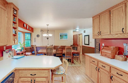 Port Orford House | Dog-friendly home with deck & pellet stove - half a mile to the beach