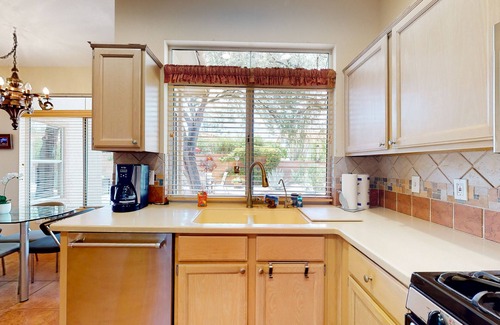 Rancho Vistoso House | Dog-friendly home with pool, hot tub, tennis, gym, patio, on-site restaurant, AC