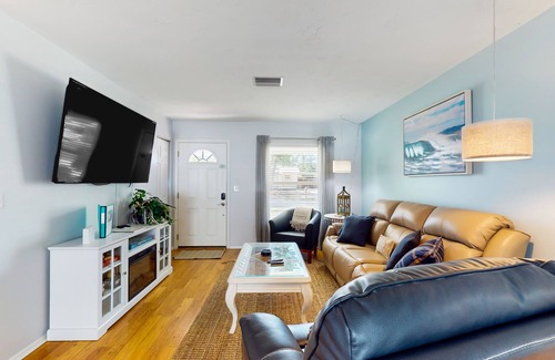 South Bradenton House | Dog-friendly home with private, heated pool, lanai, BBQ, & W/D