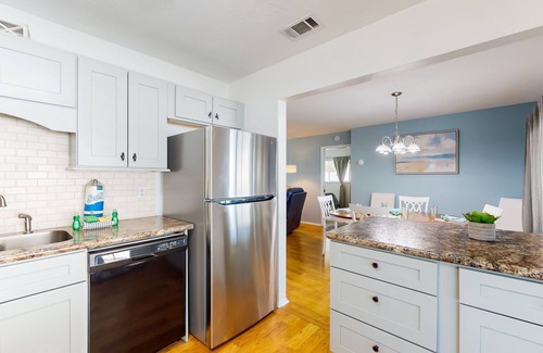 South Bradenton House | Dog-friendly home with private, heated pool, lanai, BBQ, & W/D