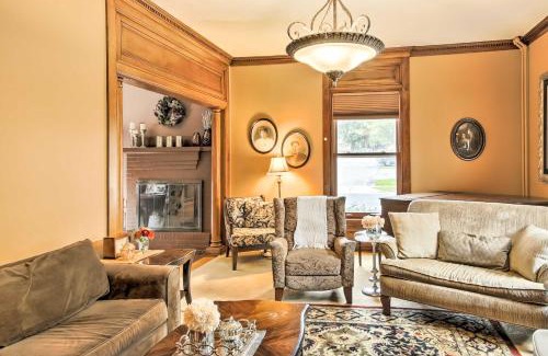 Sturgeon Bay House | Dog-Friendly Home with Balcony and Yard in Surgeon Bay