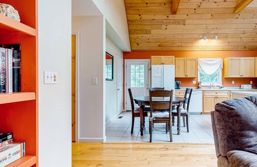 Conway House | Dog-friendly home with private hot tub, wraparound deck & 2 gas fireplaces