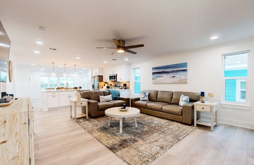 Navarre Beach House | Dog-friendly house near the beach, balconies, washer/dryer, & cable