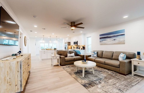 Navarre Beach House | Dog-friendly house near the beach, balconies, washer/dryer, & cable