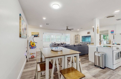 Sanibel House | Dog friendly house with private pool, bikes for guest use, and internet