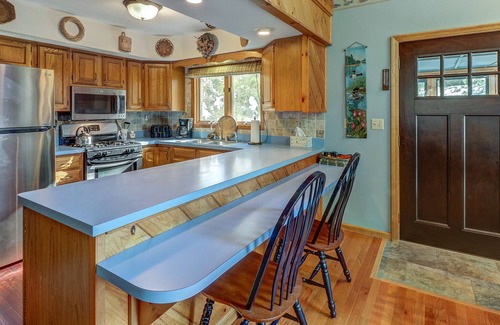 Chestertown House | Dog-friendly lakefront house with 2 living areas, beach nearby