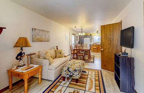 Mercer House | Dog-friendly lakefront home with a private beach, dock, firepit, & kayaks