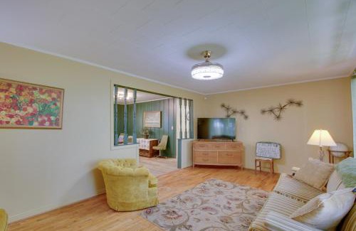 Lexington House | Dog-Friendly Lexington Retreat Step-Free Access!