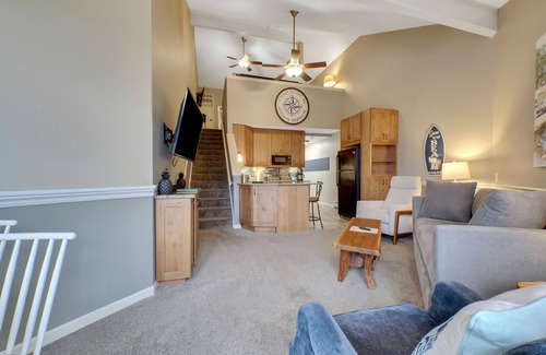 Charlevoix Condo | Dog Friendly | Loft Style | Downtown Charlevoix | Indoor/Outdoor Pool