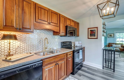 Louisville House | Dog-Friendly Louisville Home - 10 Mi to Downtown!