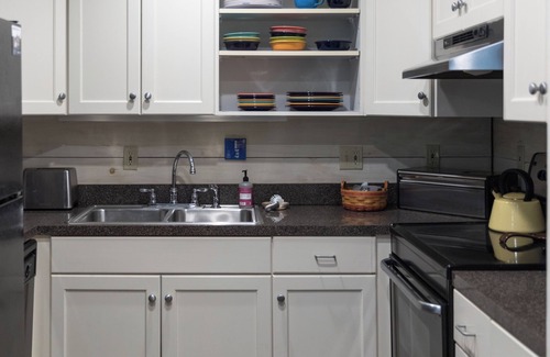 Whittier Cottage | Dog Friendly Mountain Cottage with WiFi and AC