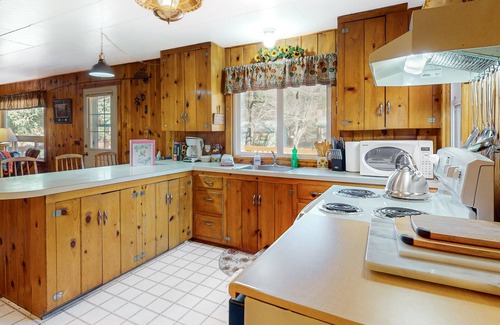 Joseph House | Dog-friendly mountain-view home with fireplace - near state park, tramway & lake