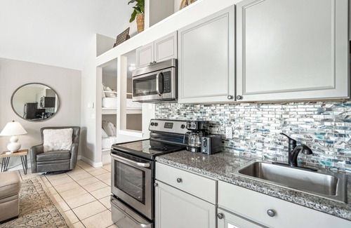 Destin Condo | Dog Friendly Nantucket 10A